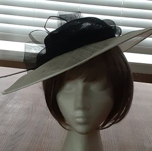 Dress hat, like new never worn